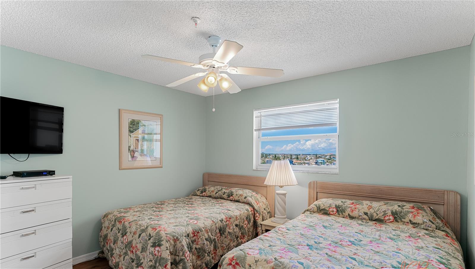 SEA BREEZE OF MADEIRA CONDO - Residential