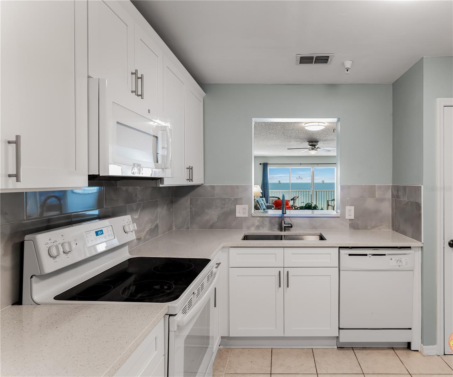 SEA BREEZE OF MADEIRA CONDO - Residential
