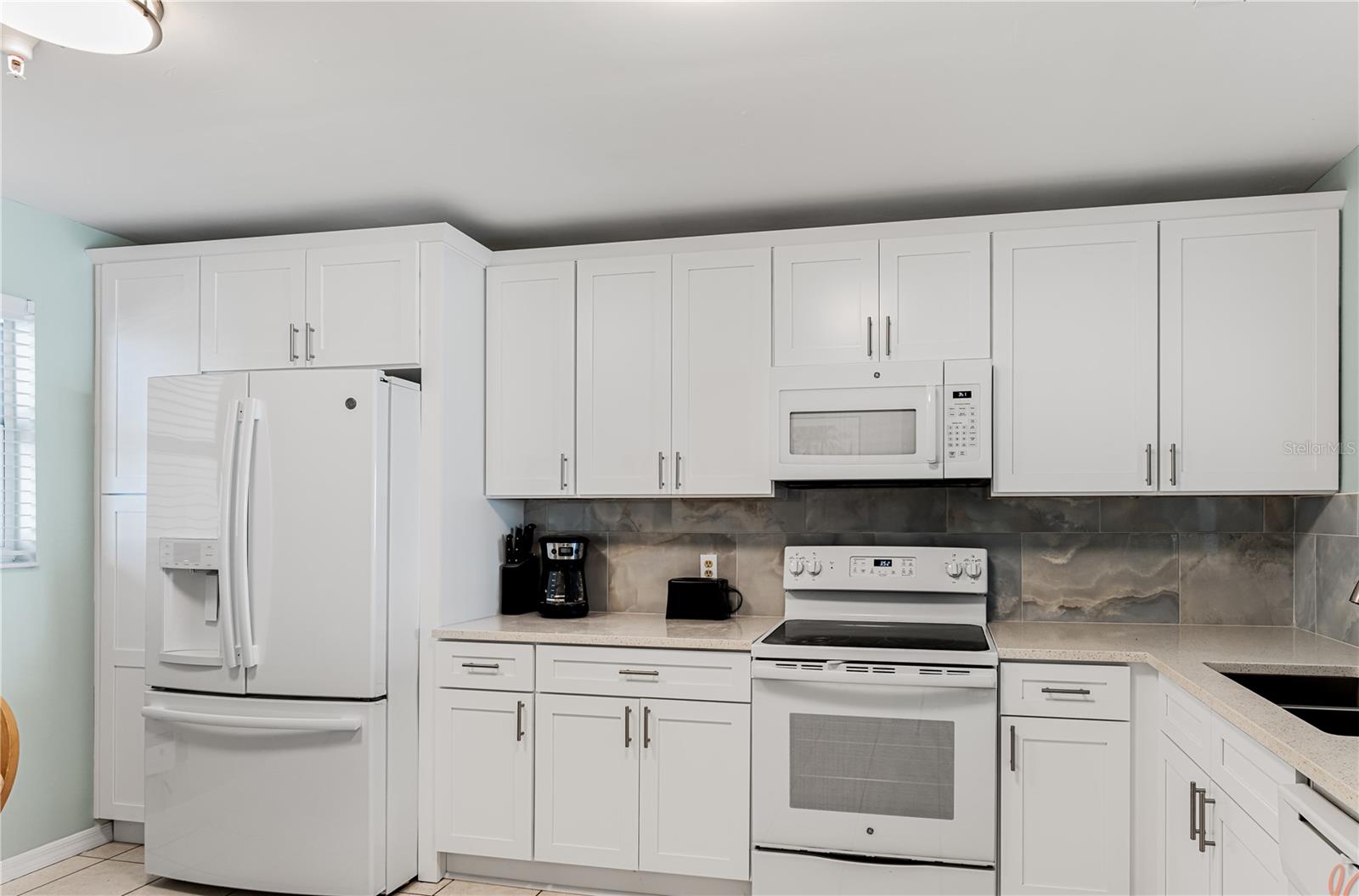 SEA BREEZE OF MADEIRA CONDO - Residential