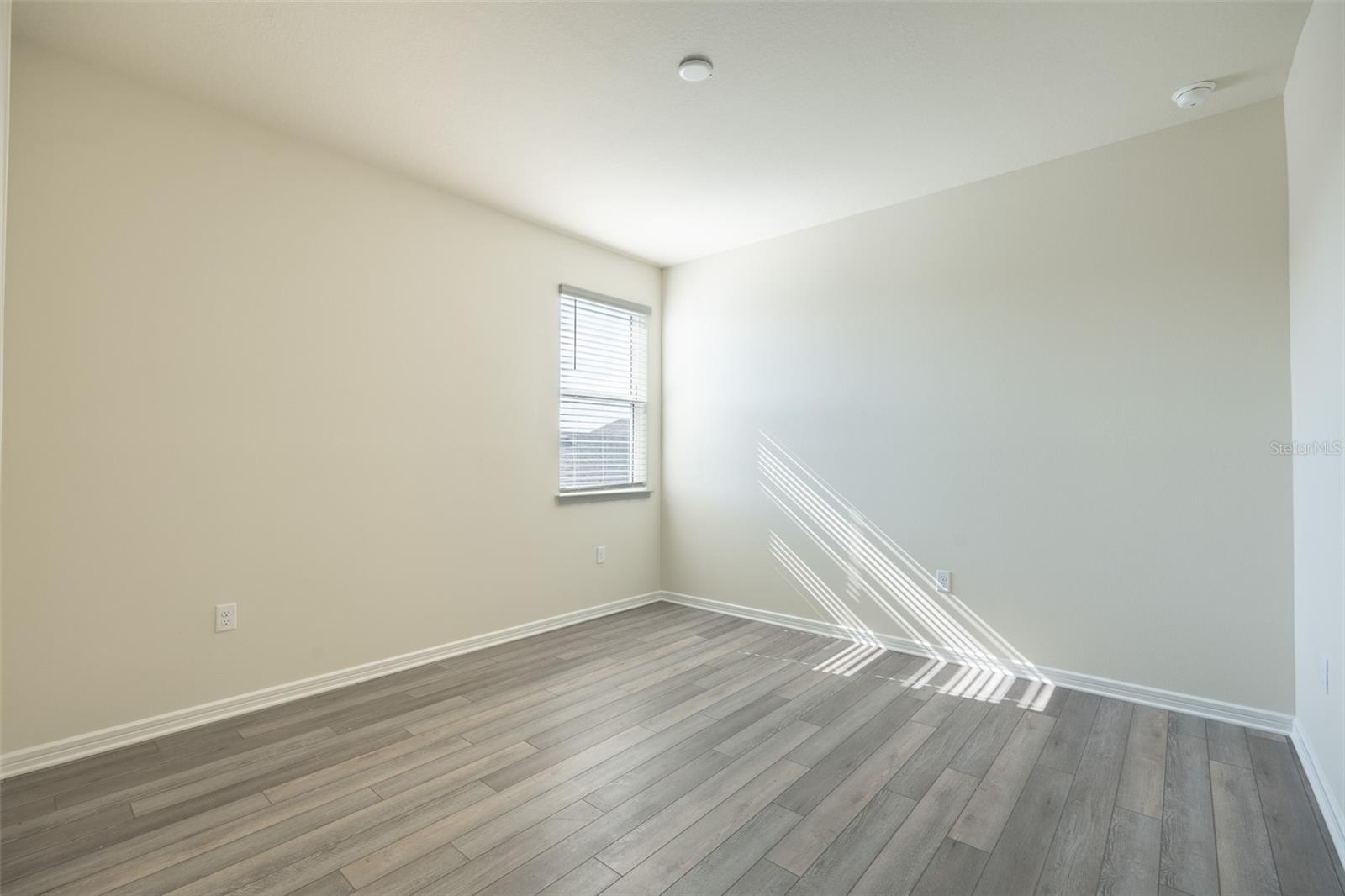 WESLYN PARK PH 3 PB 34 PGS 38-52 LOT 144 - Residential Lease