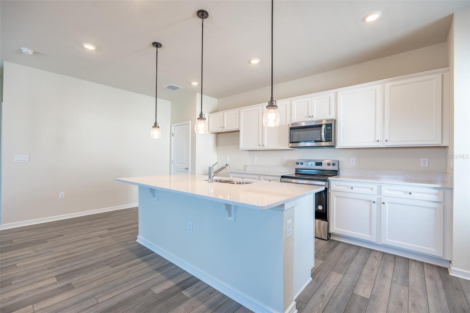 WESLYN PARK PH 3 PB 34 PGS 38-52 LOT 144 - Residential Lease