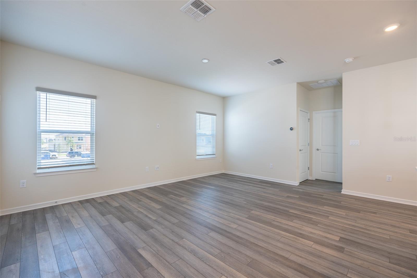 WESLYN PARK PH 3 PB 34 PGS 38-52 LOT 144 - Residential Lease