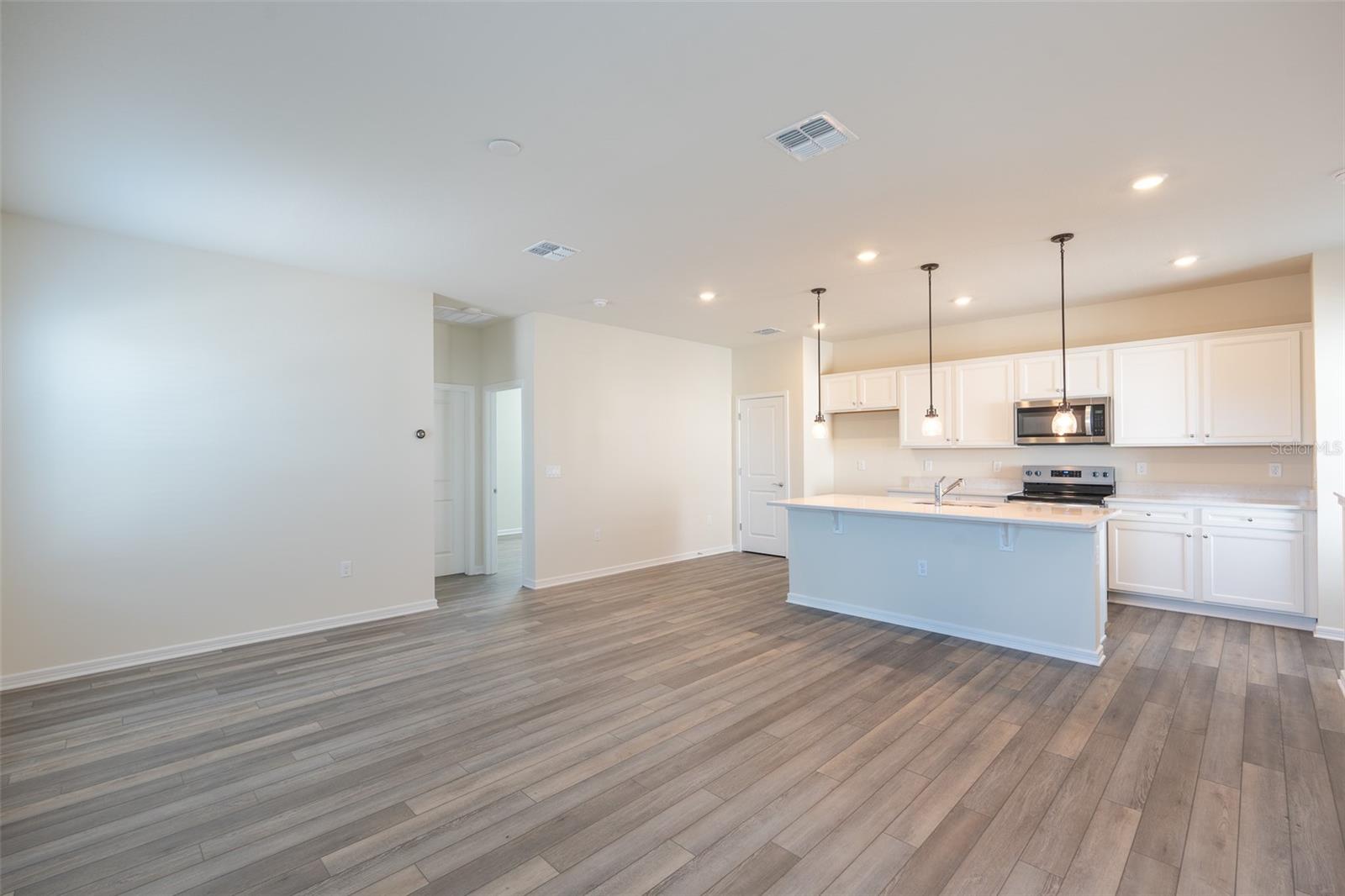 WESLYN PARK PH 3 PB 34 PGS 38-52 LOT 144 - Residential Lease