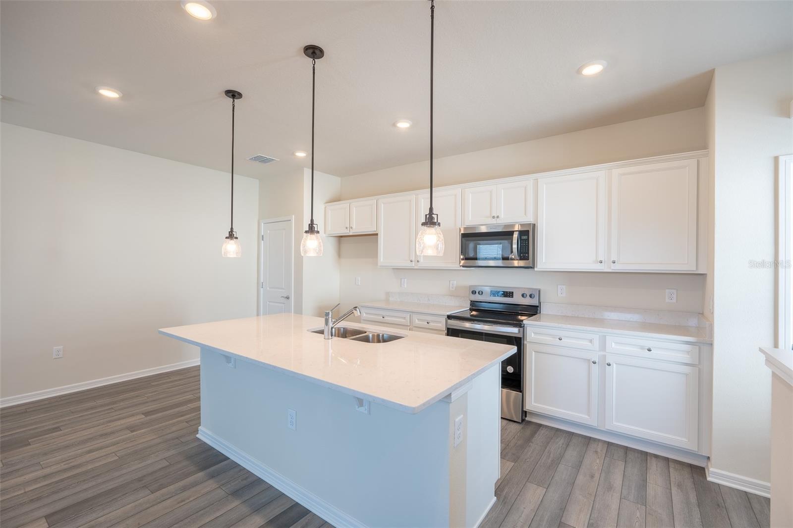 WESLYN PARK PH 3 PB 34 PGS 38-52 LOT 144 - Residential Lease