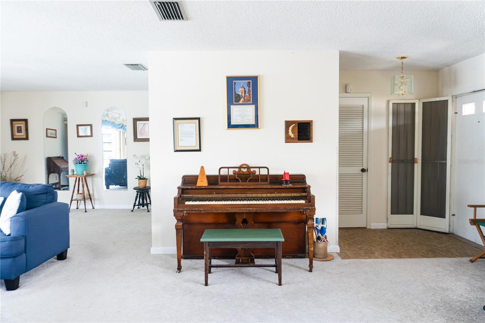 PINE LAKES - Residential