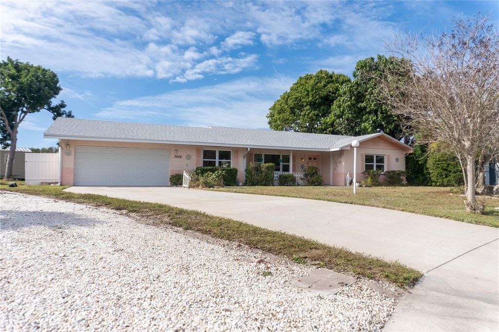 Photo of 3614 22nd Avenue W, Bradenton, FL 34205 (MLS # A4676055)