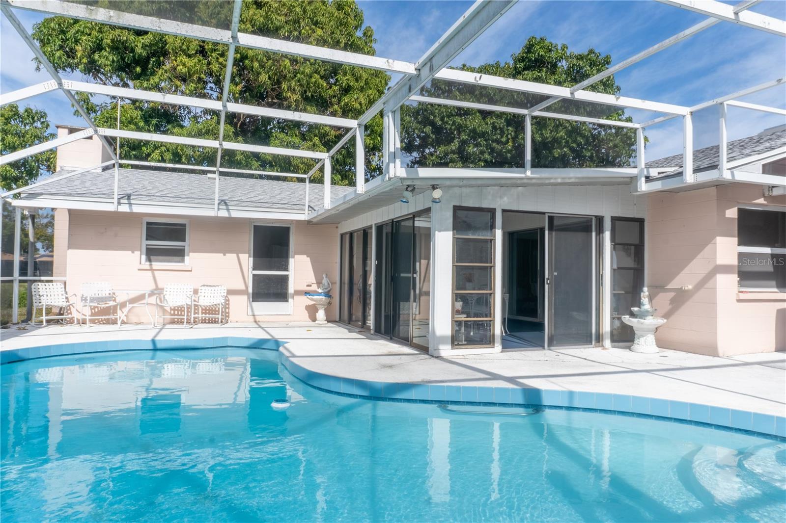 PINE LAKES - Residential