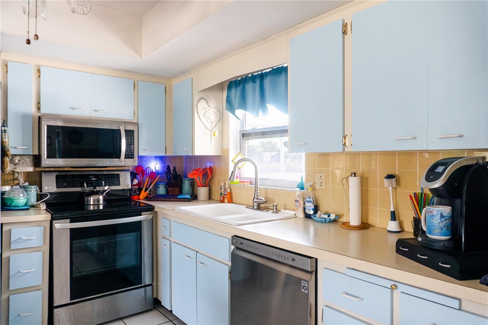 PINE LAKES - Residential