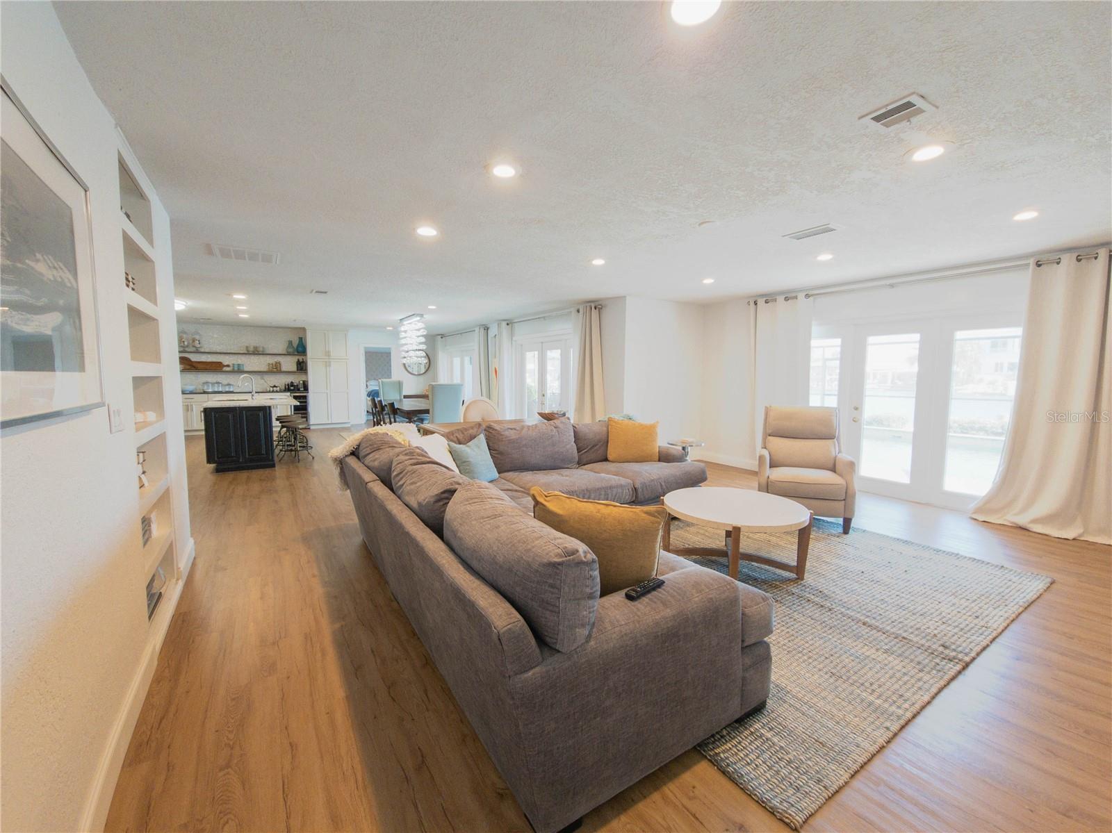 ISLAND ESTATES OF CLEARWATER - Residential