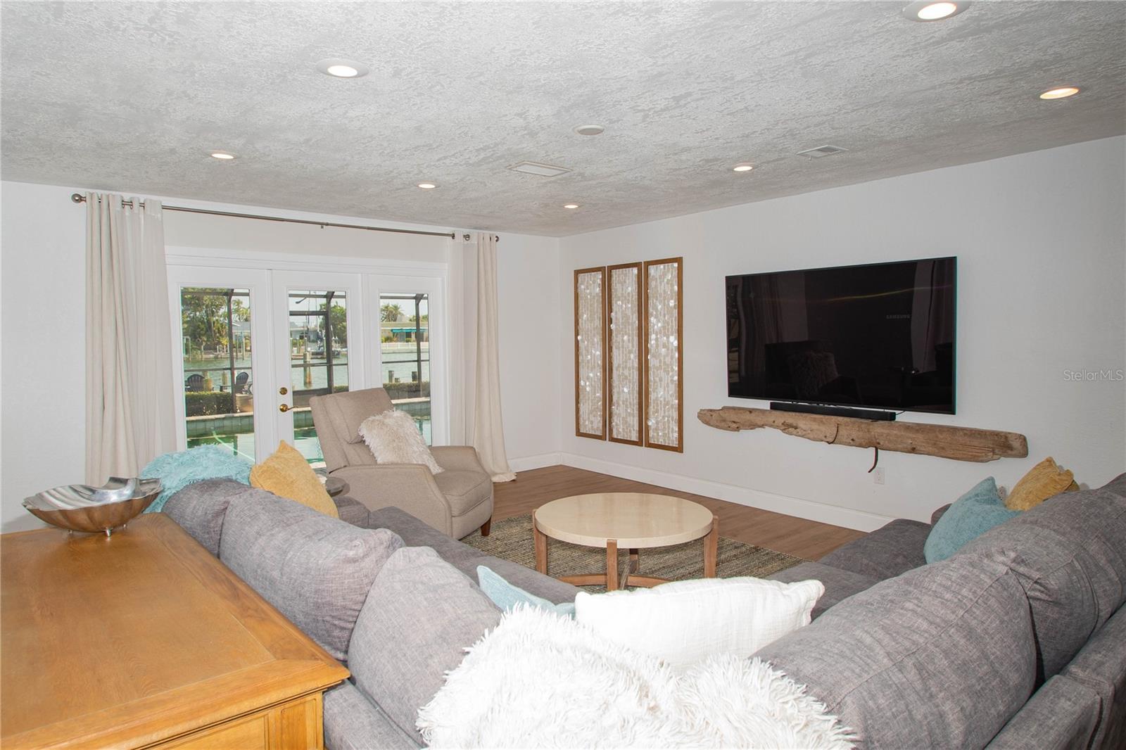 ISLAND ESTATES OF CLEARWATER - Residential