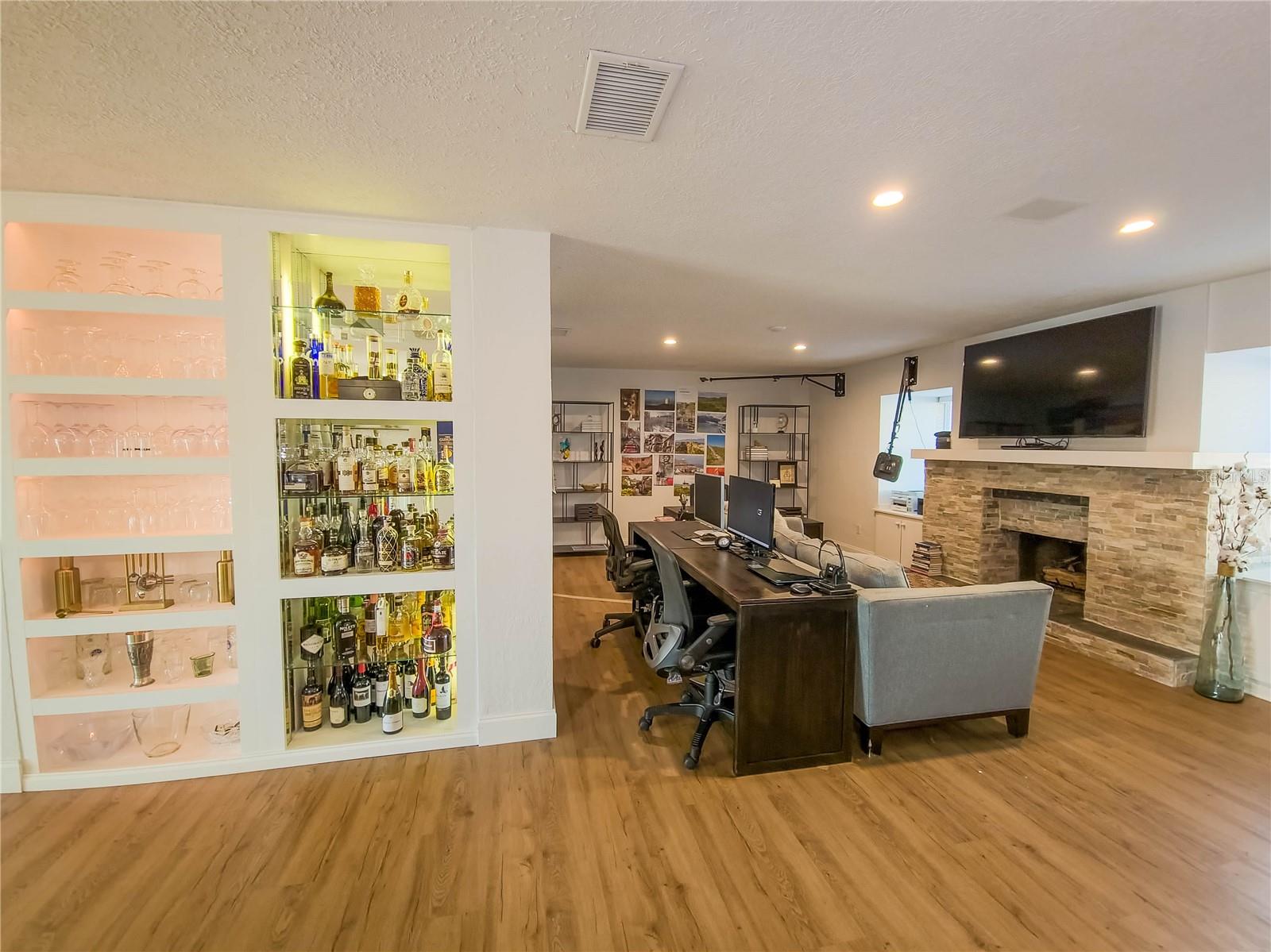 ISLAND ESTATES OF CLEARWATER - Residential