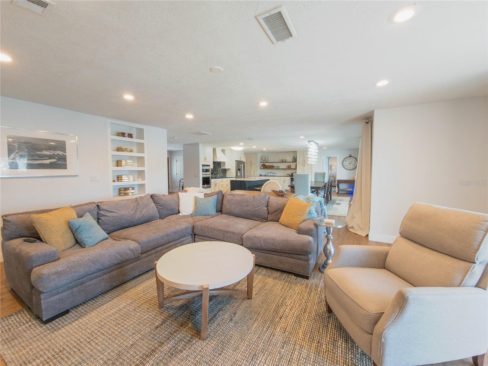 ISLAND ESTATES OF CLEARWATER - Residential