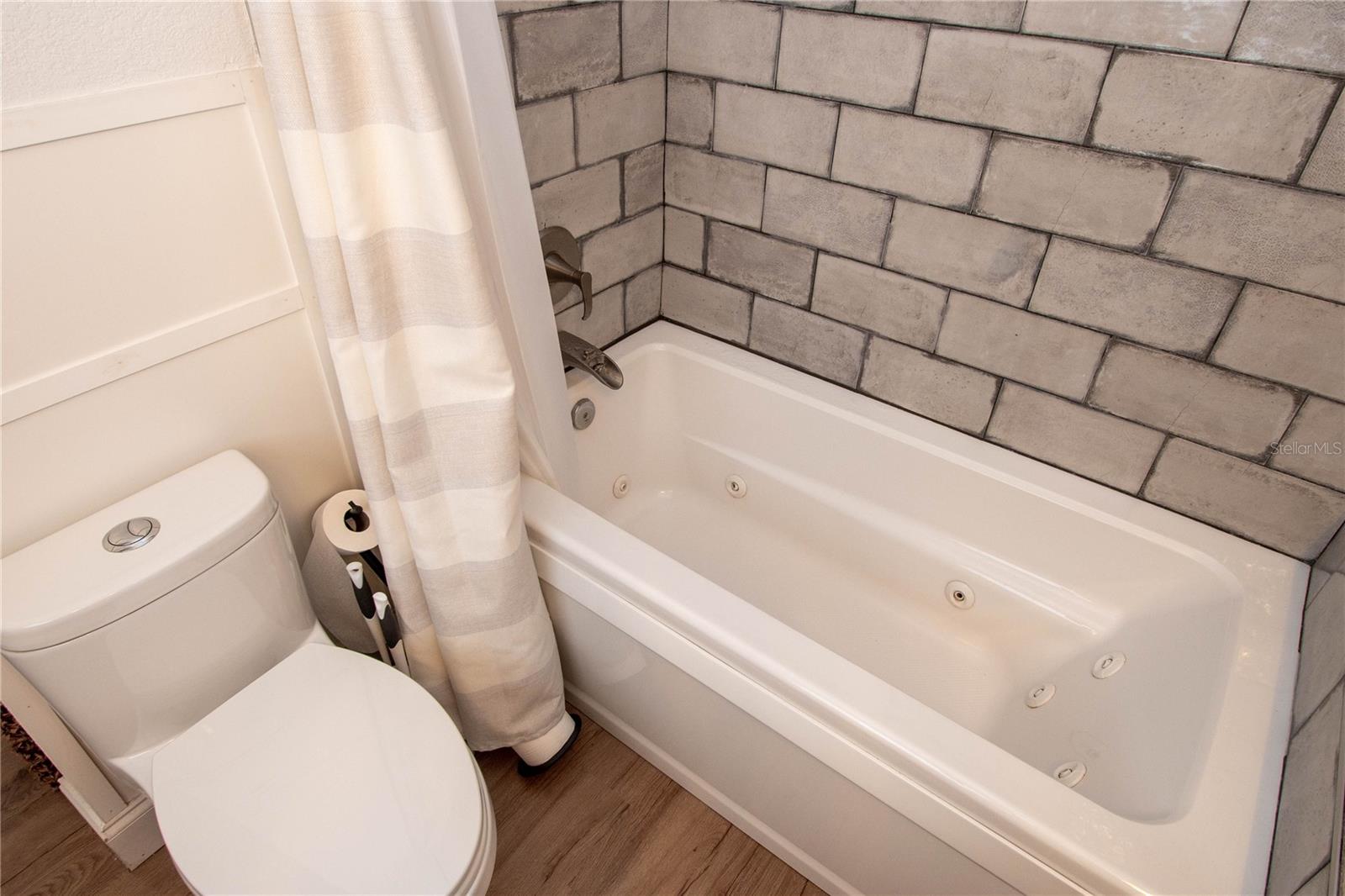 ISLAND ESTATES OF CLEARWATER - Residential