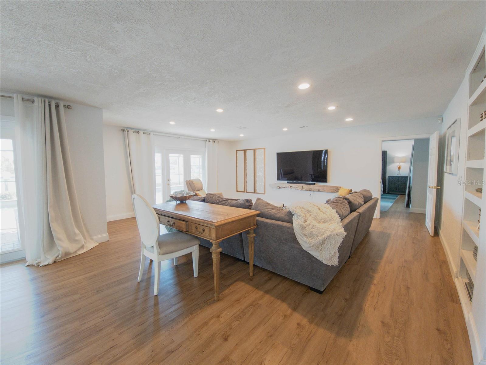 ISLAND ESTATES OF CLEARWATER - Residential