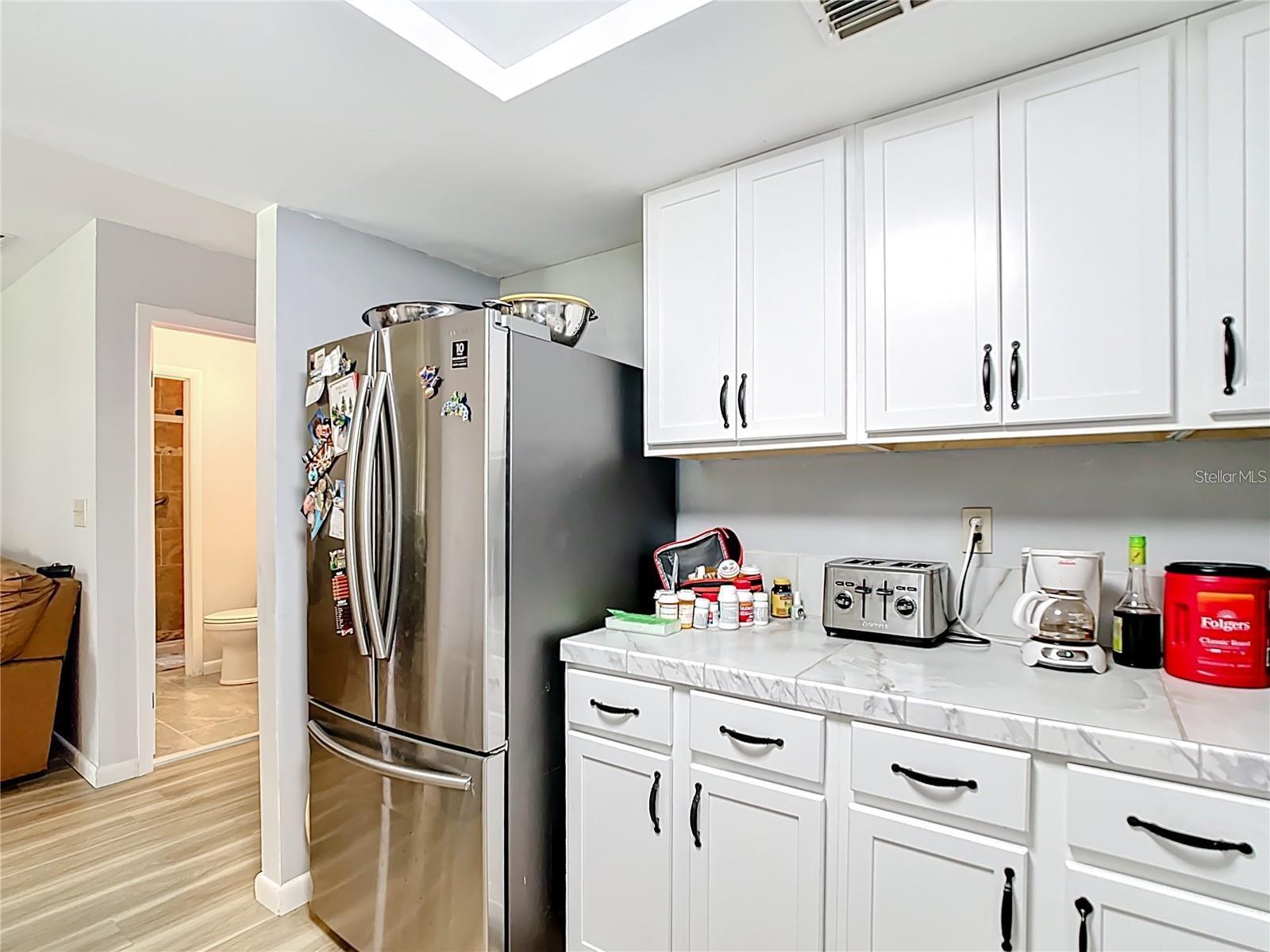 548 FAIRWAYS DRIVE B