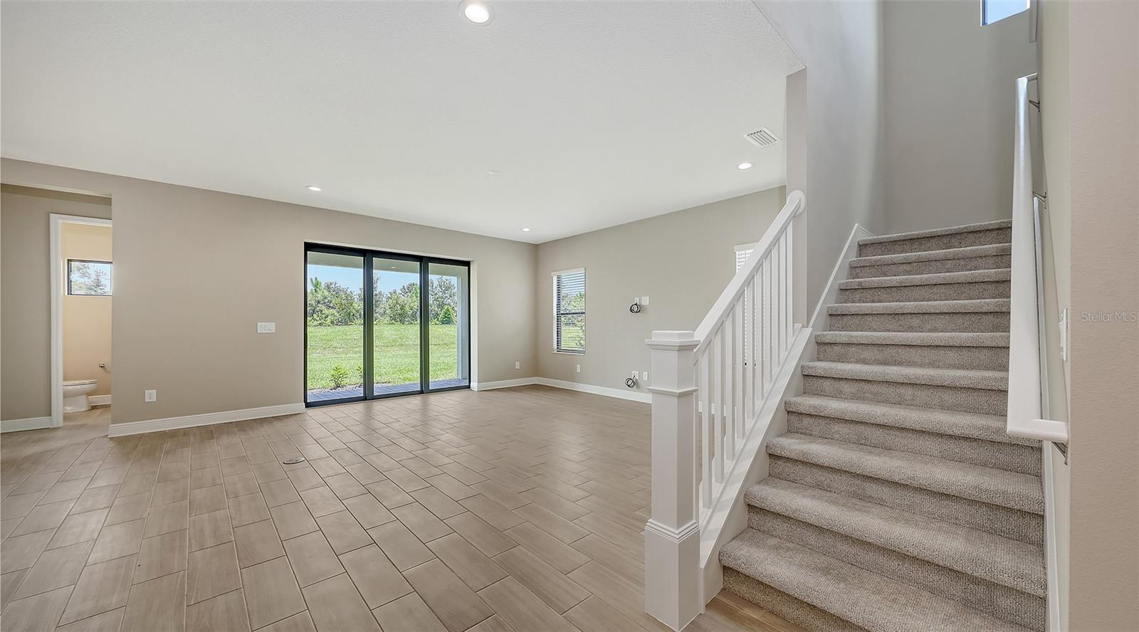 2254 LADY PALM LOOP