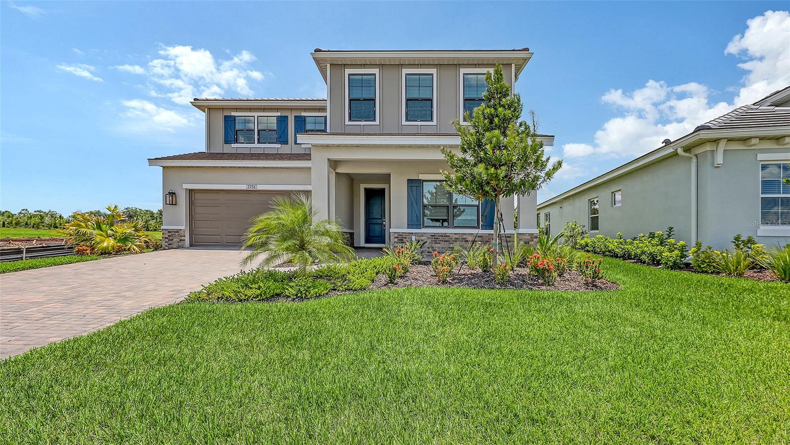 2254 LADY PALM LOOP