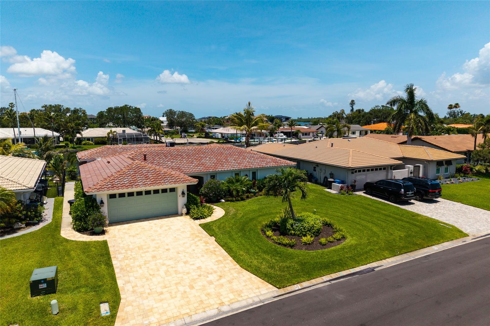 VENETIAN ISLES - Residential