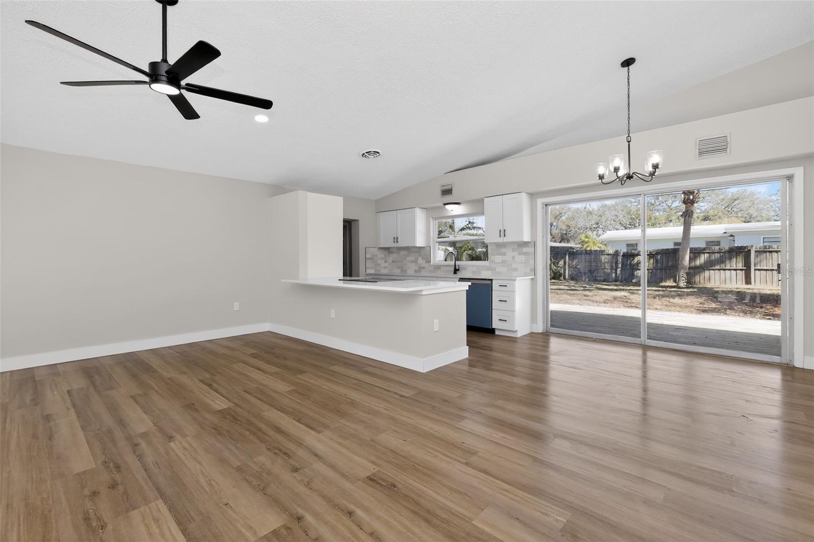 HIGHLAND PINES 5TH ADD - Residential