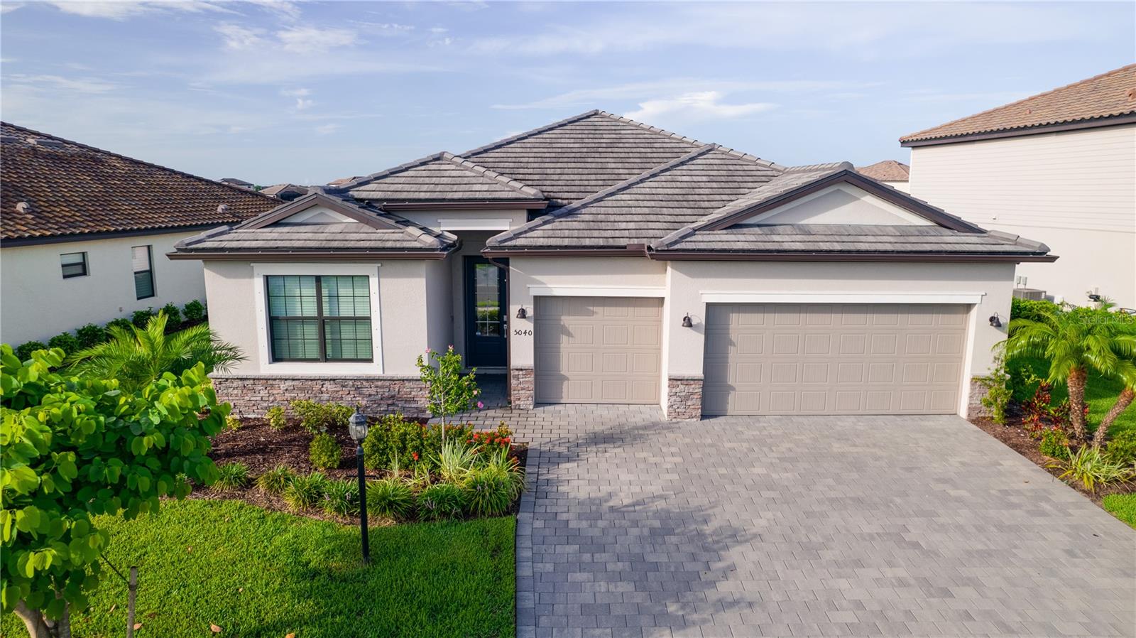 5040 SEAFOAM TRAIL