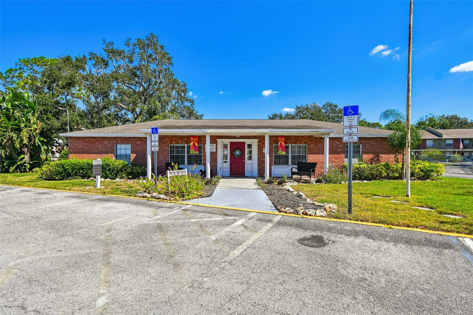 CENTRAL CORTEZ PLAZA - Residential