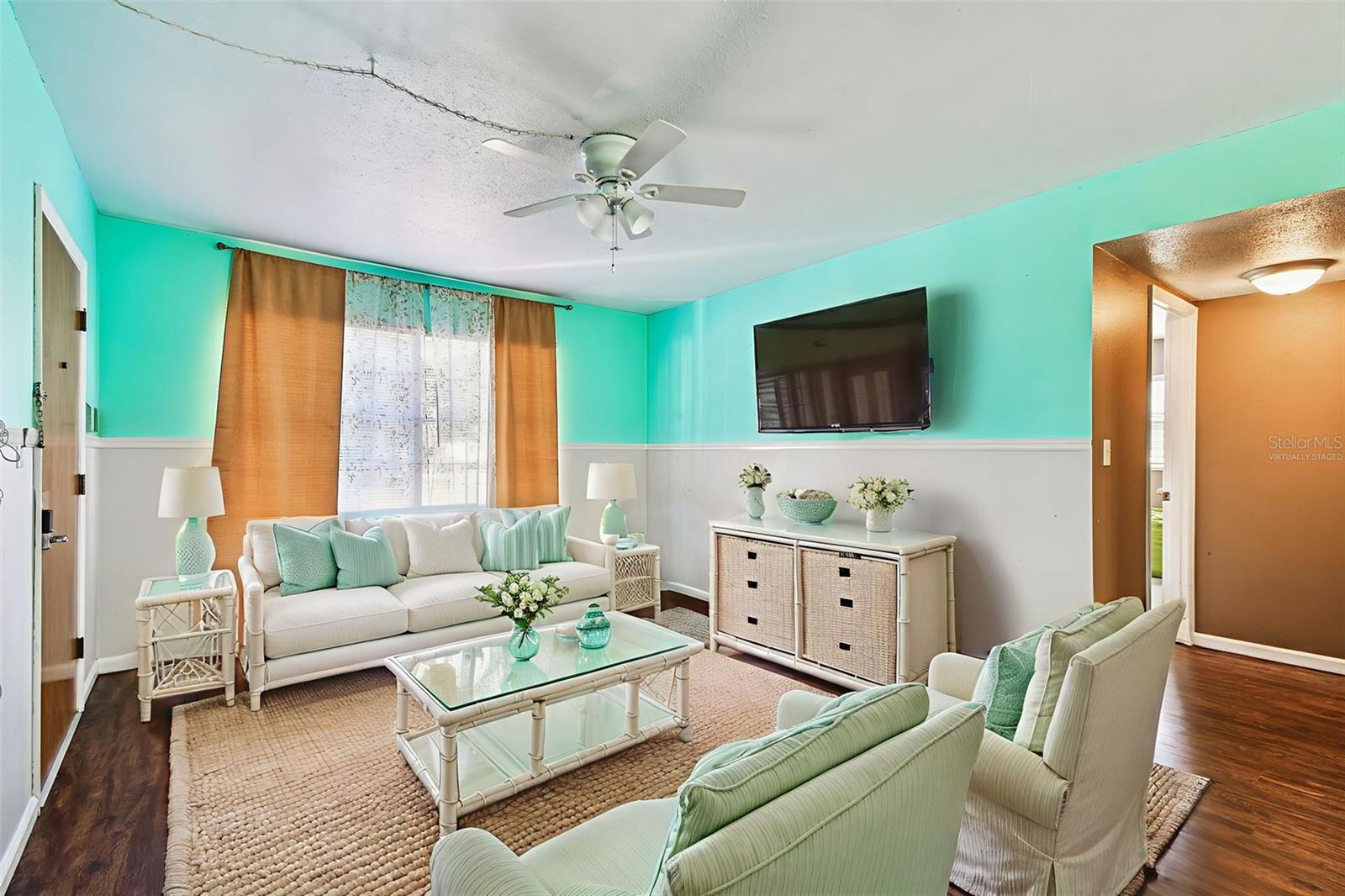 4507 9TH STREET W E1
