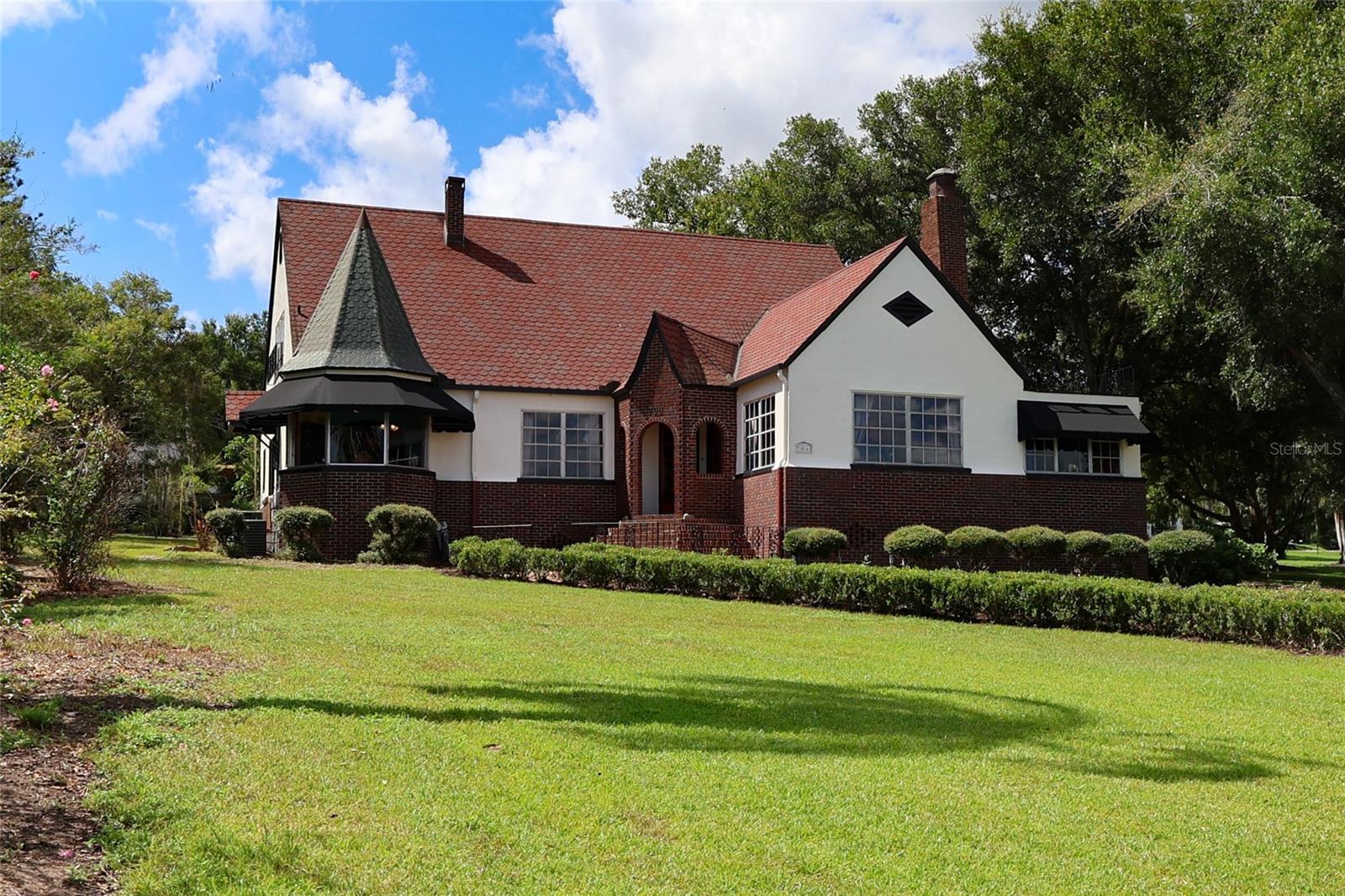 706 S LAKESHORE BOULEVARD