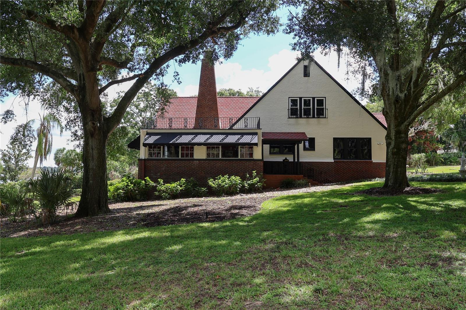 706 S LAKESHORE BOULEVARD