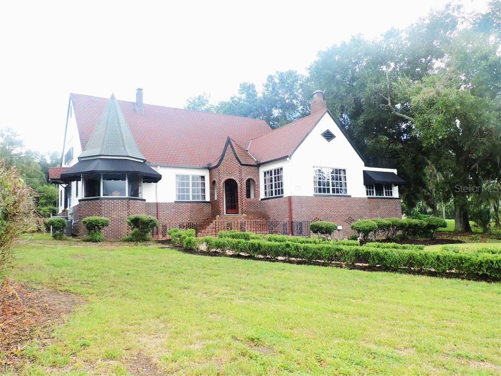 Photo of 706 S Lakeshore Boulevard, Lake Wales, FL 33853 (MLS # K4903758)