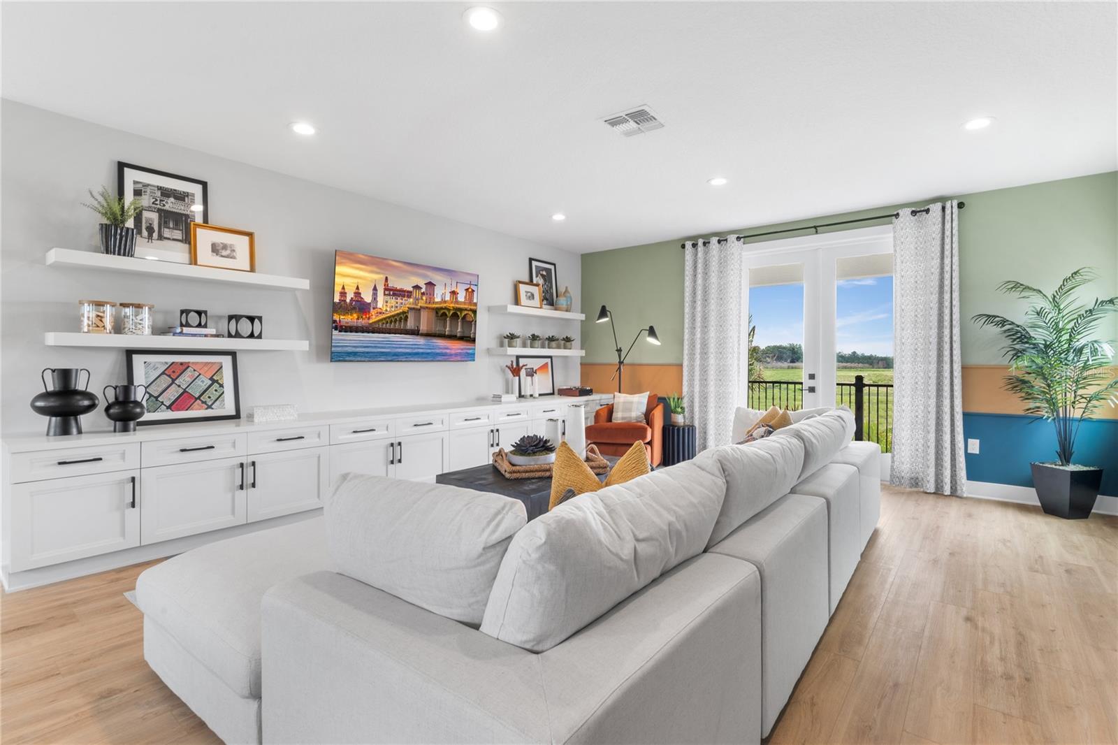 BRONSON PEAK - Residential