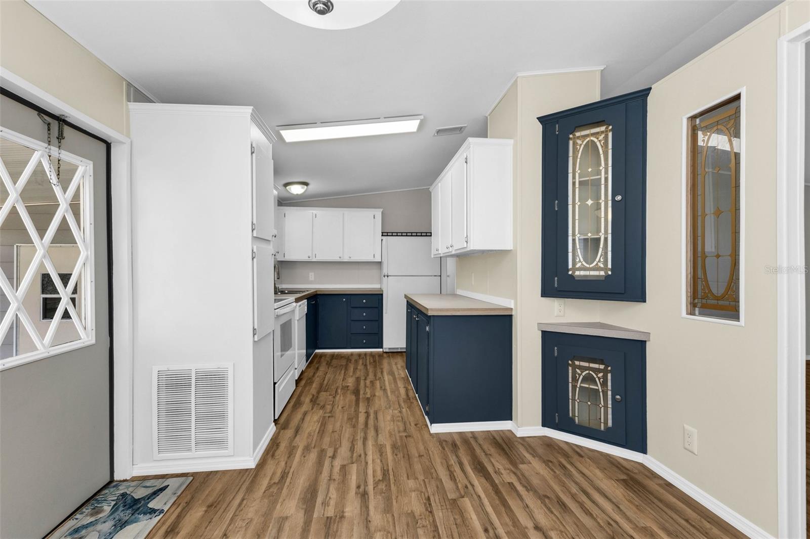 LA CASA MHP CO-OP - Residential