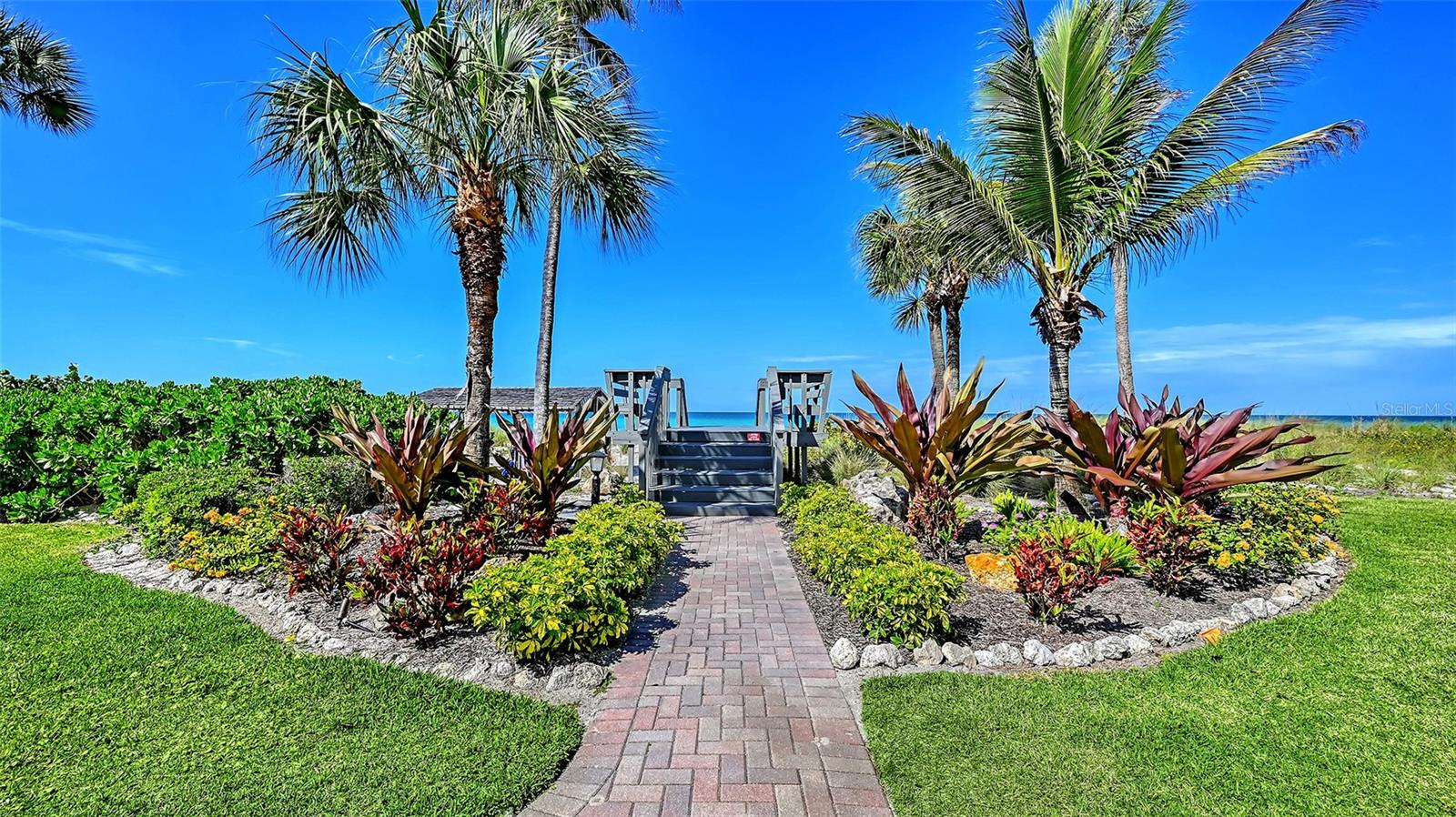 TIFFANY PLAZA - Residential