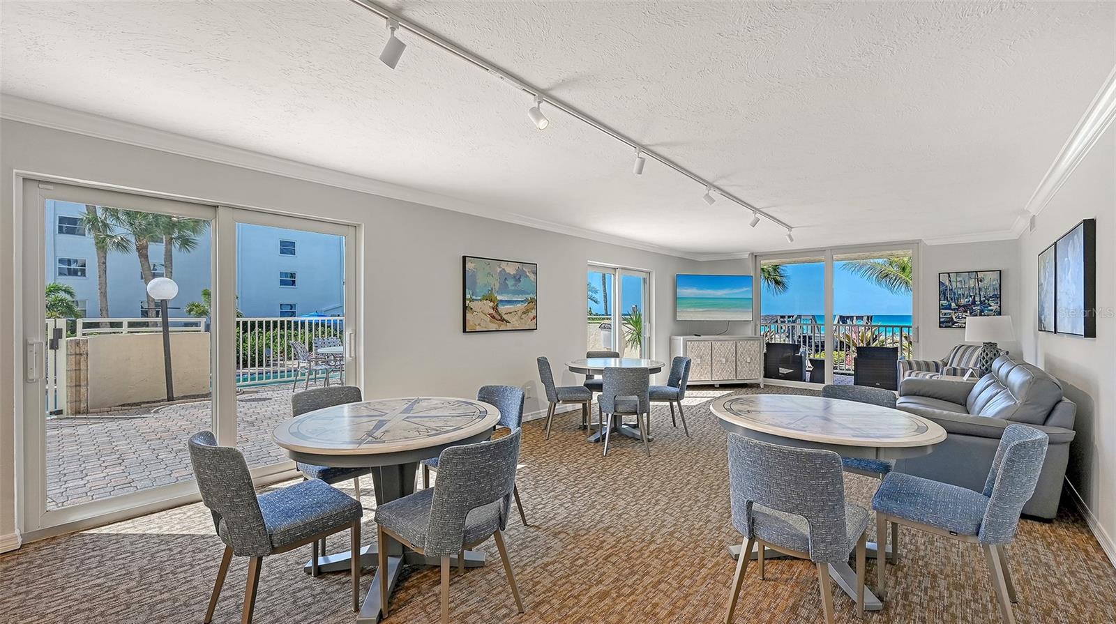 TIFFANY PLAZA - Residential