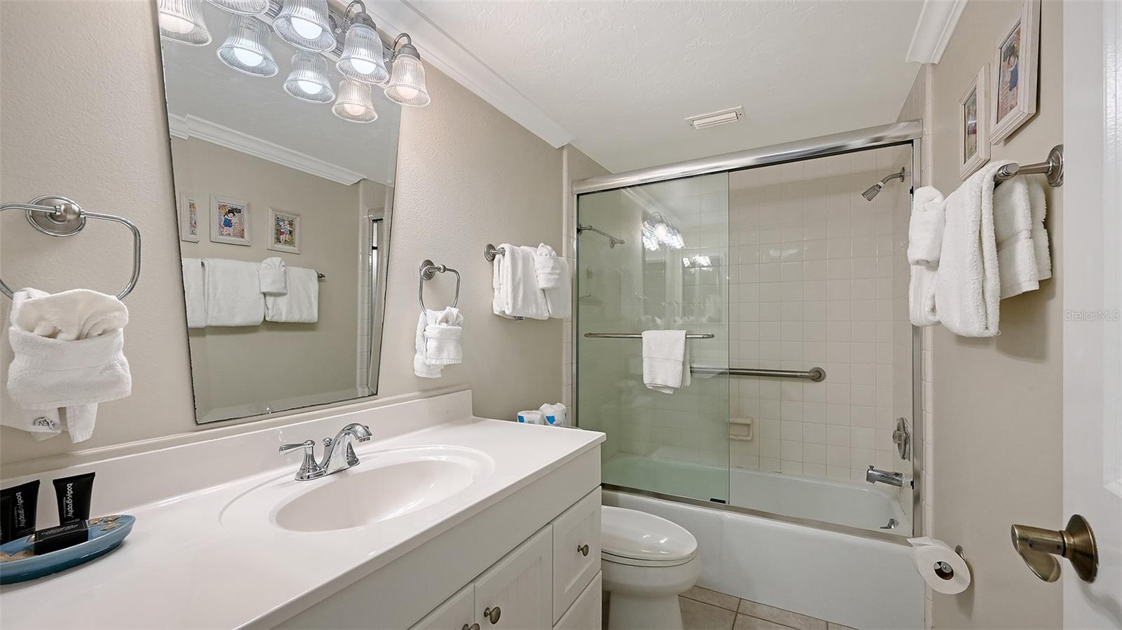 TIFFANY PLAZA - Residential