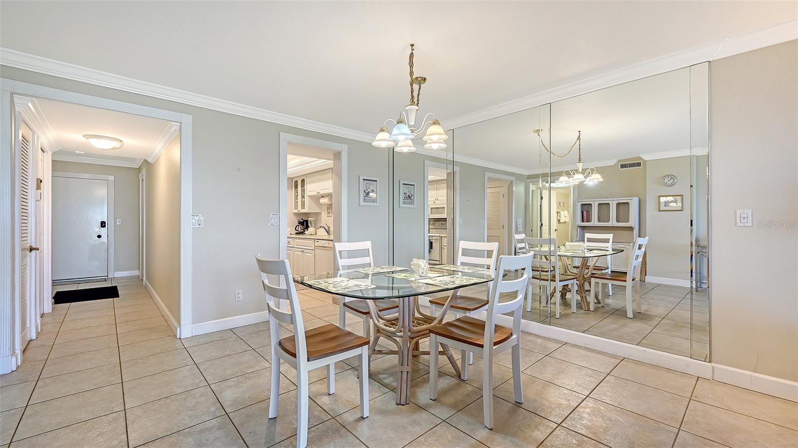 TIFFANY PLAZA - Residential