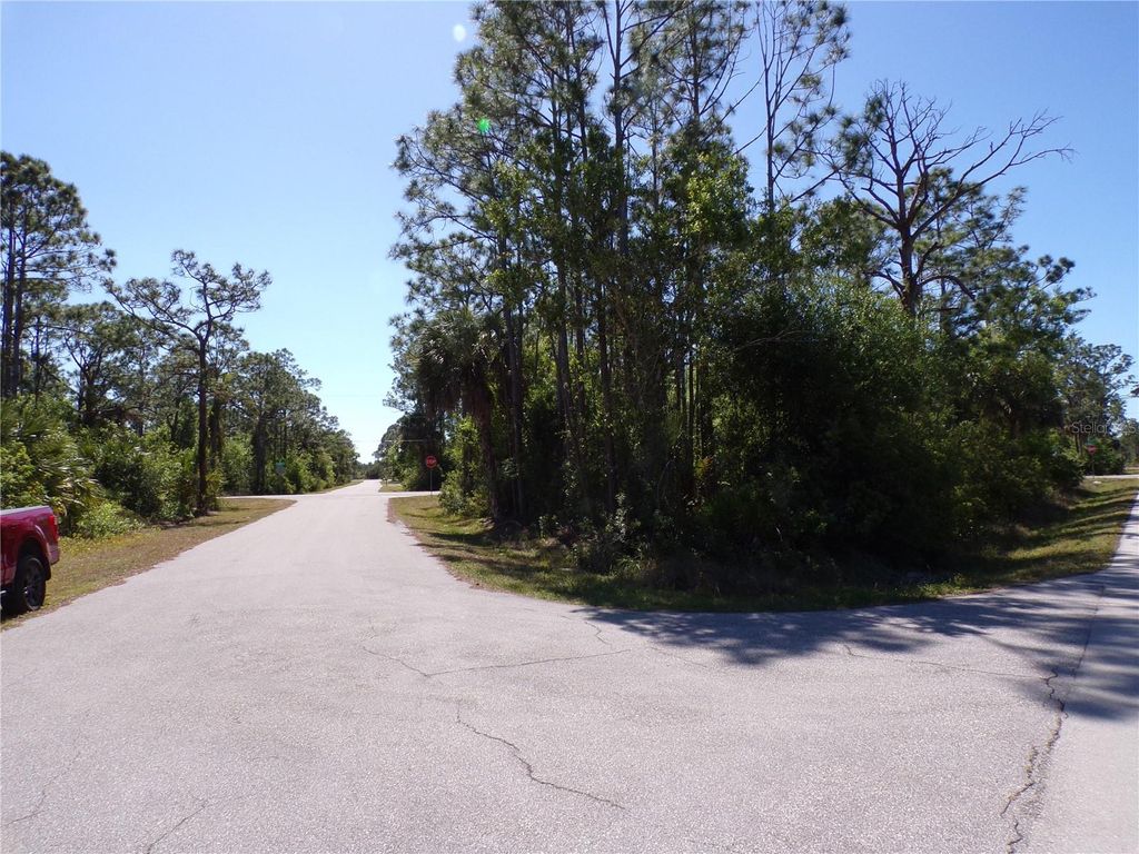 Photo of 11383 10th Avenue, Punta Gorda, FL 33955 (MLS # C7507292)
