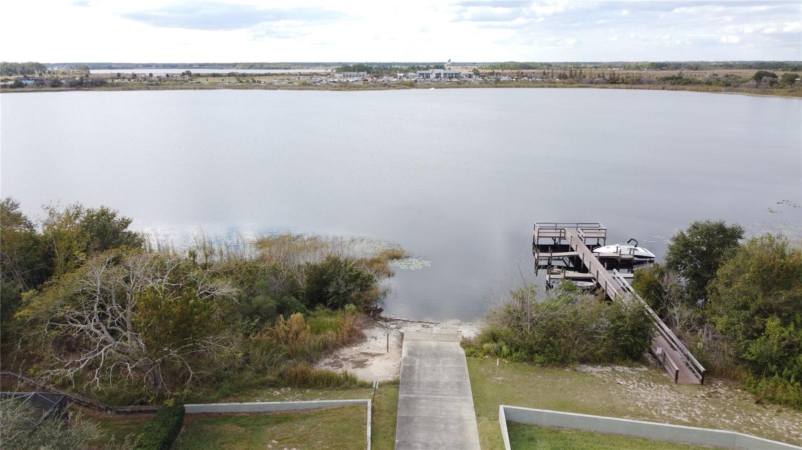 CALABAY PARC AT TOWER LAKE - Land