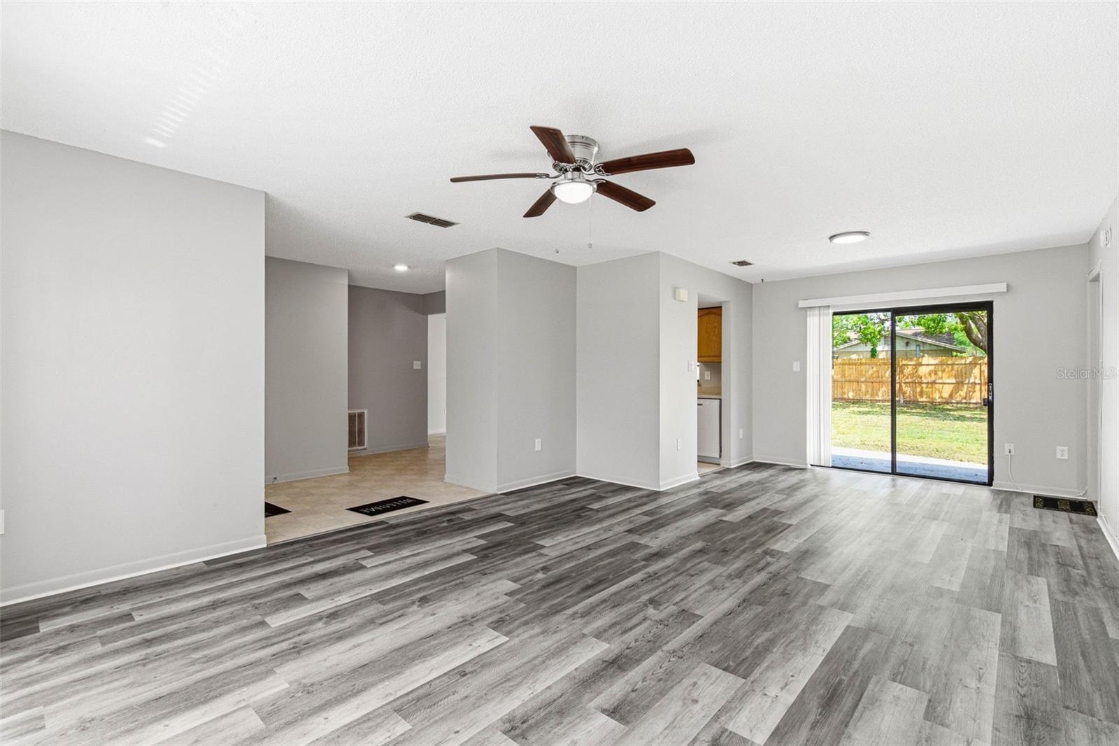 COUNTRY PLACE WEST UNIT III - Residential