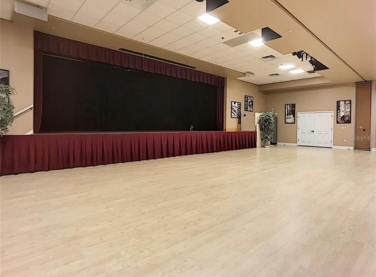 CAMBRIDGE AT KINGS RIDGE - Residential