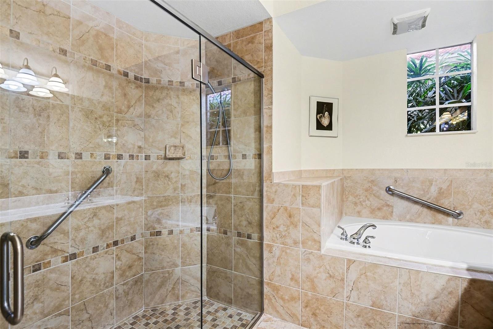 RIVERWOOD - Residential