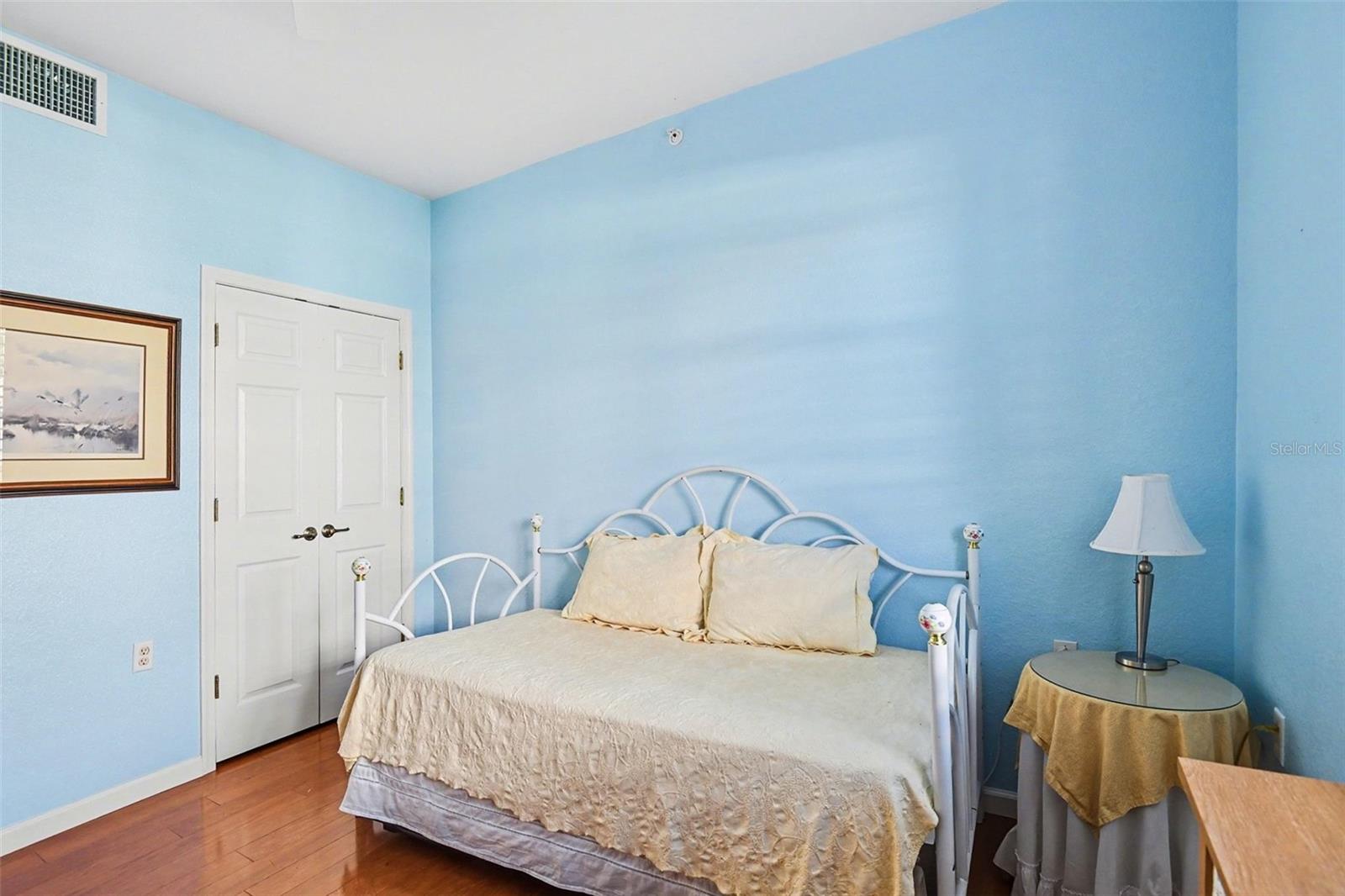 RIVERWOOD - Residential