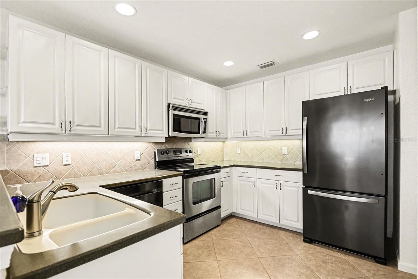 RIVERWOOD - Residential