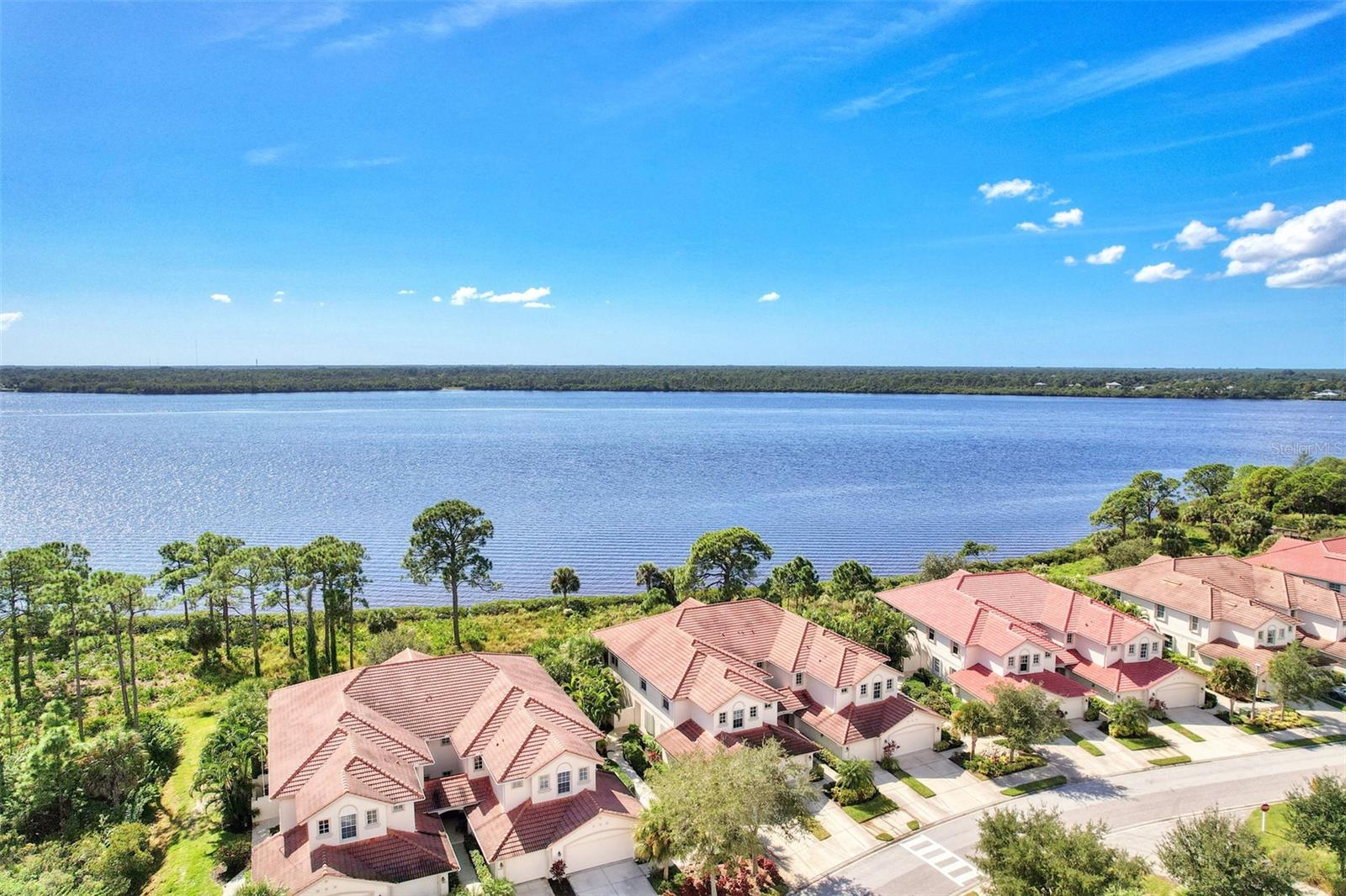 RIVERWOOD - Residential