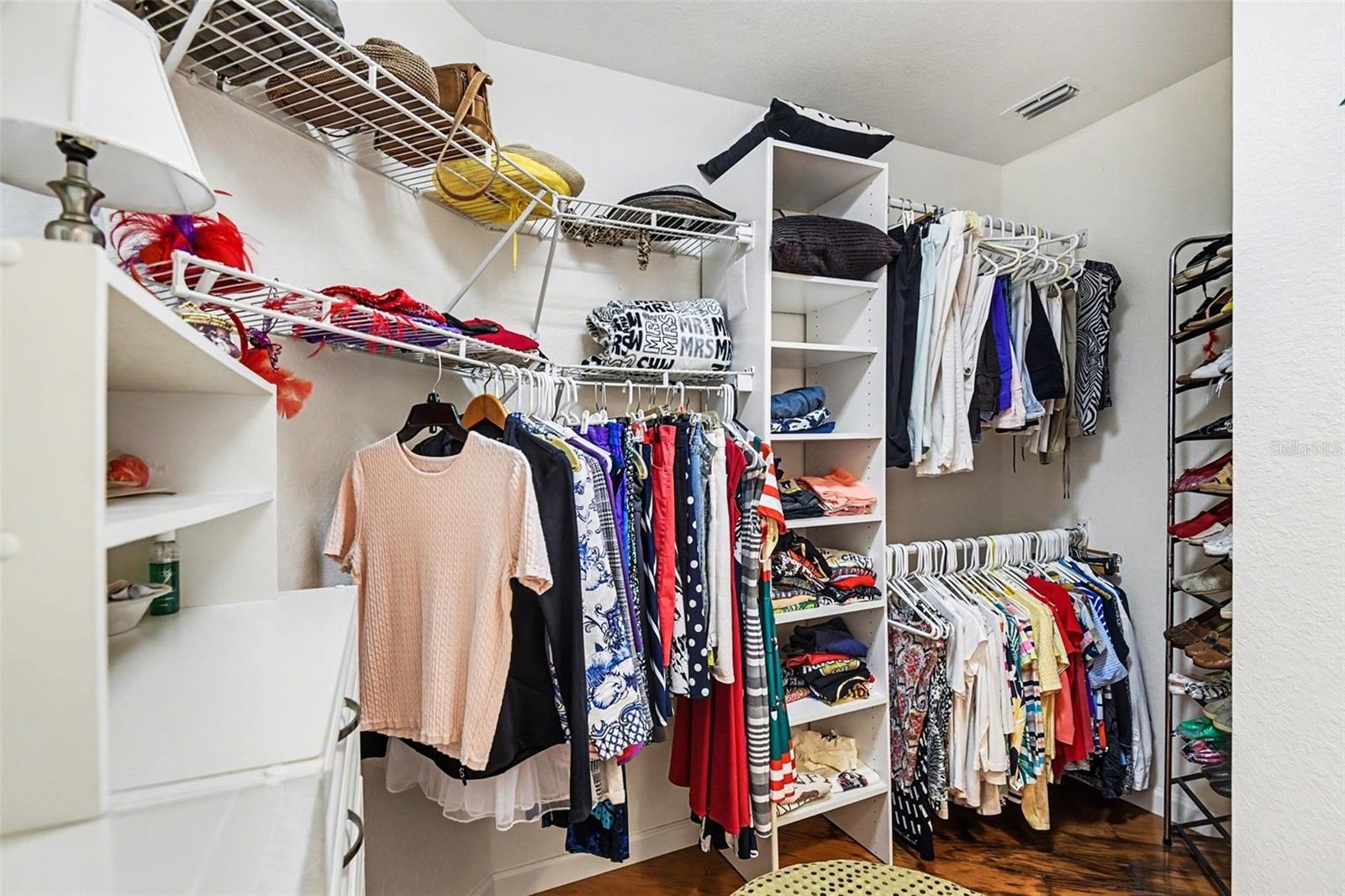 RIVERWOOD - Residential