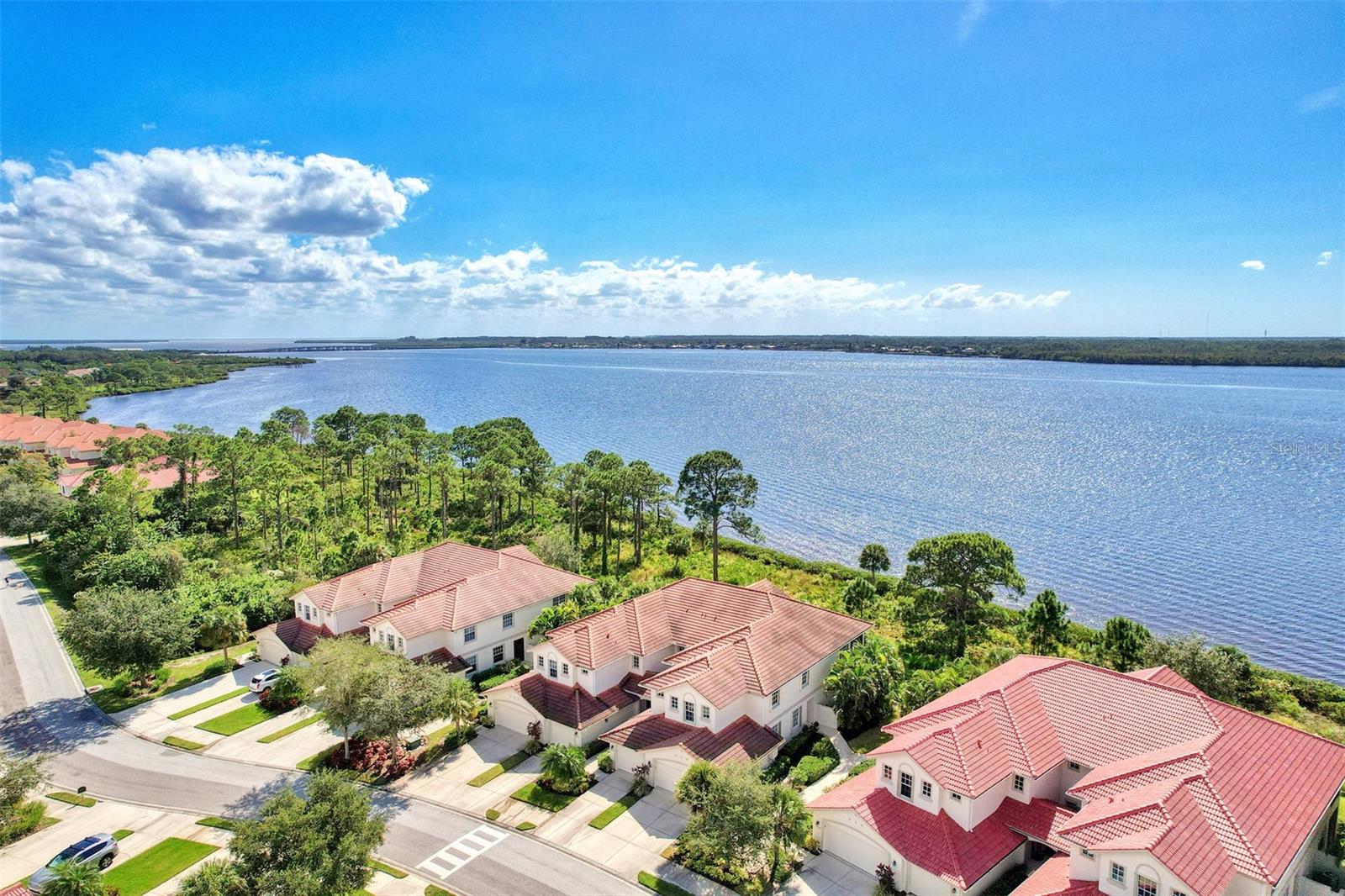 RIVERWOOD - Residential