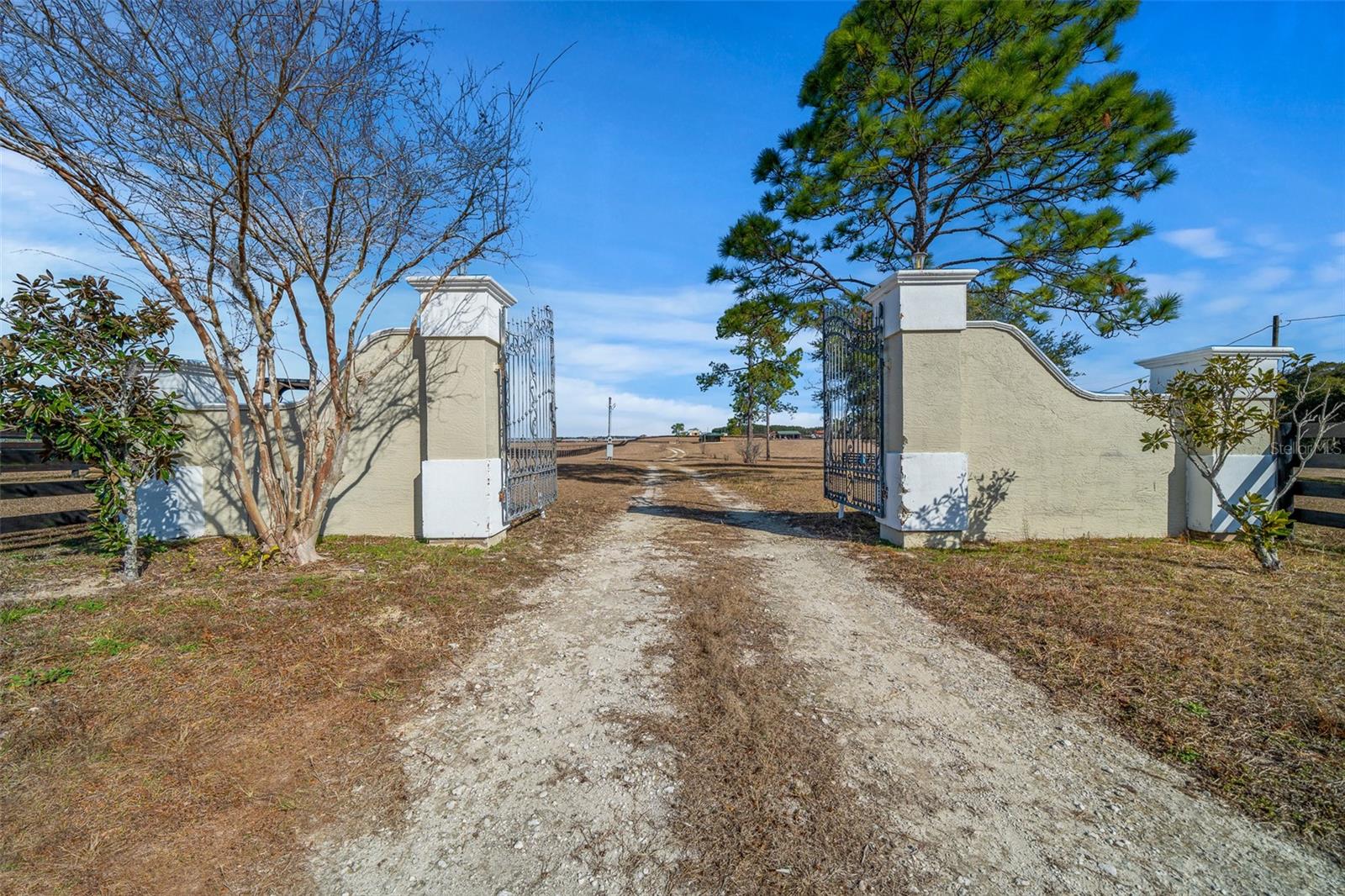 WILLISTON MILE - Residential