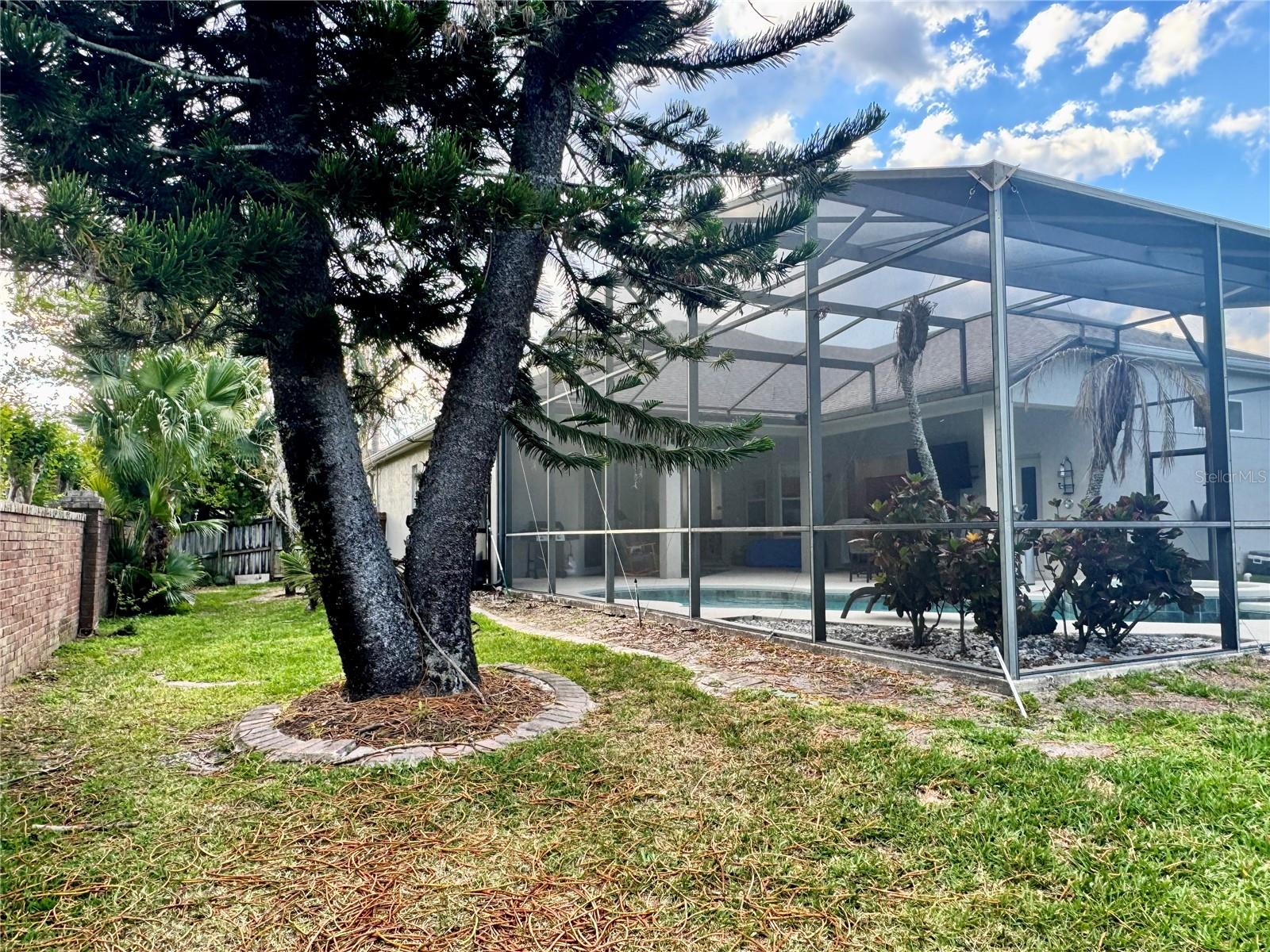 651 PARK FOREST COURT