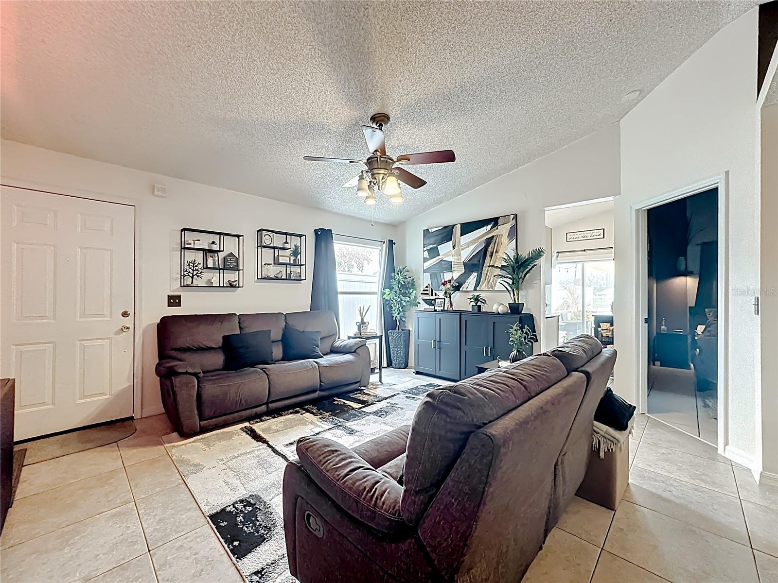 ISLANDS PH 04 - Residential