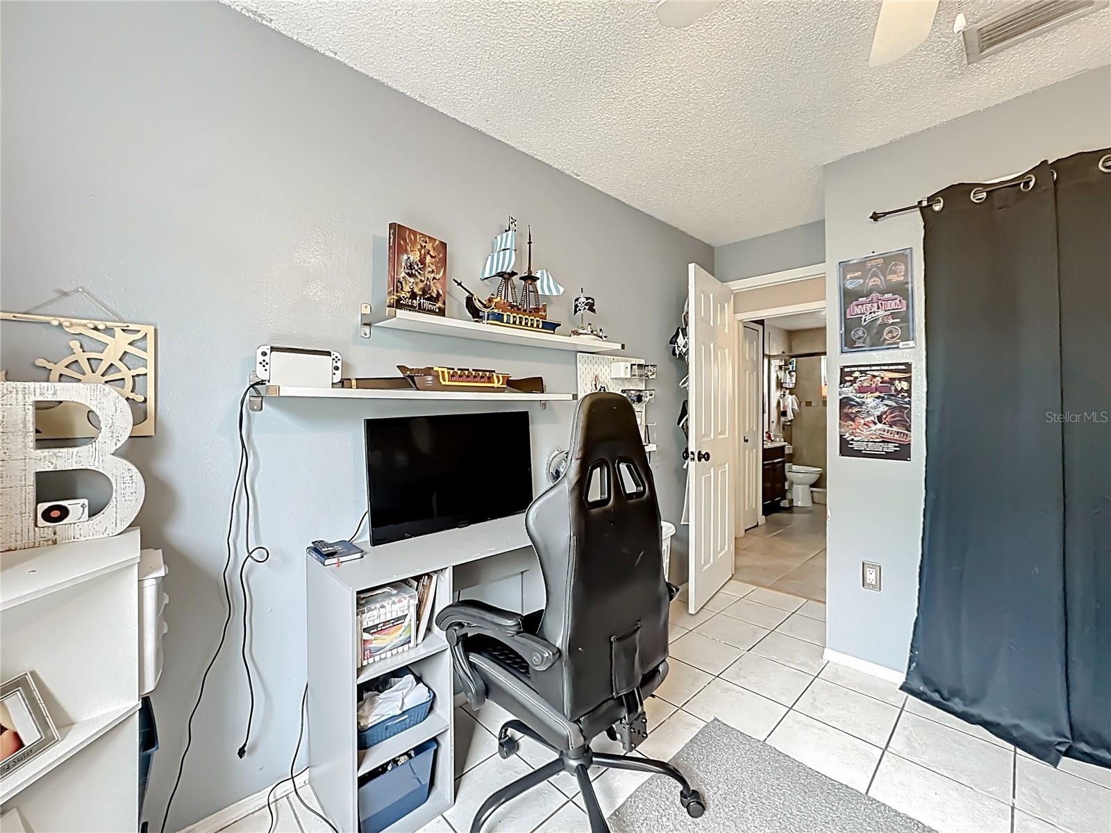 ISLANDS PH 04 - Residential