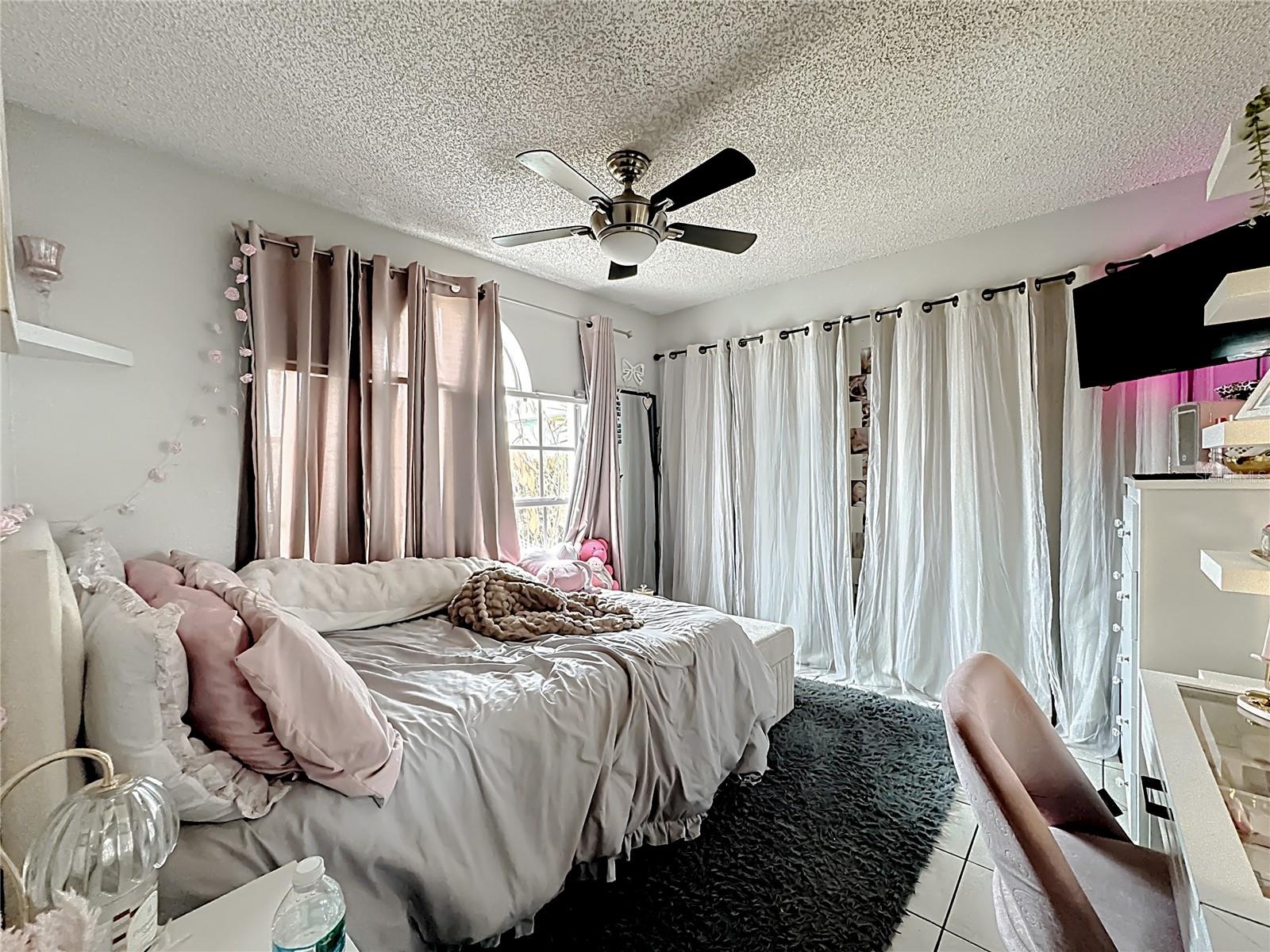 ISLANDS PH 04 - Residential